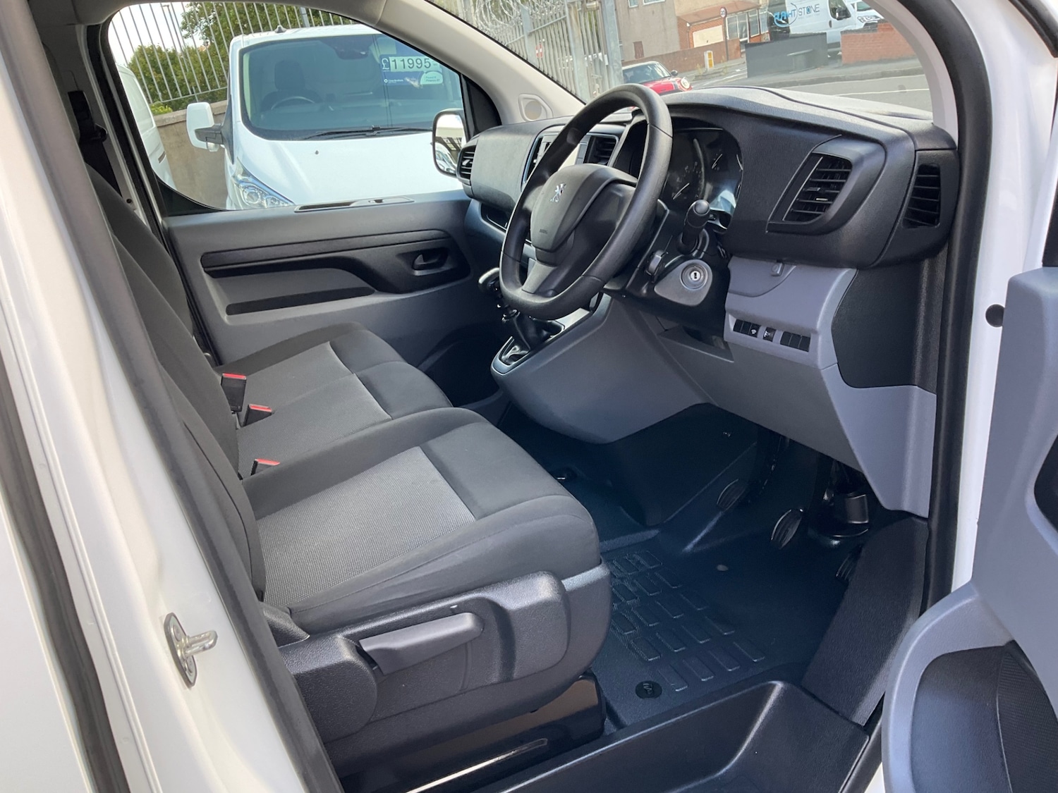 Used Peugeot Expert 2022 for sale - 75760412: Photo 10