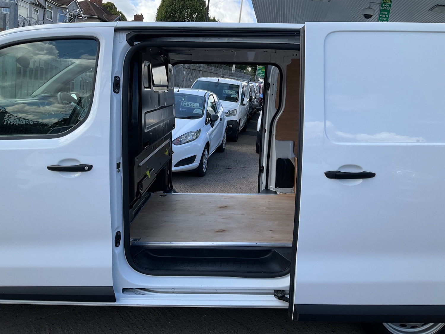 Used Peugeot Expert 2022 for sale - 75760412: Photo 3