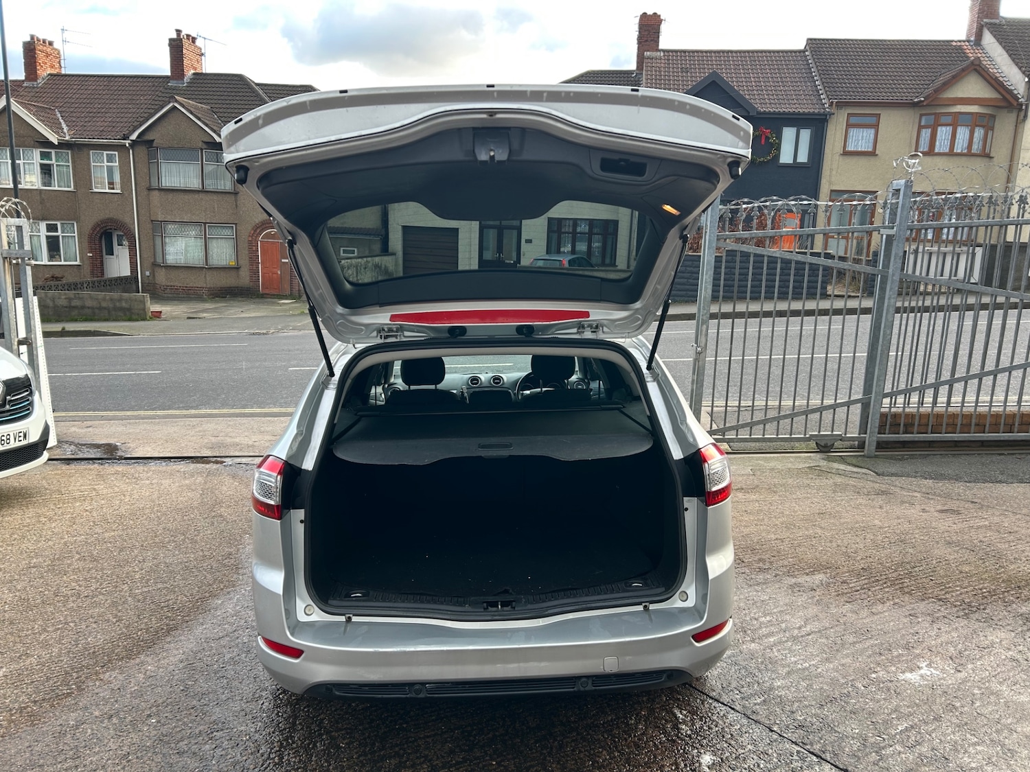 Used Ford Mondeo 2011 for sale - 76565620: Photo 5