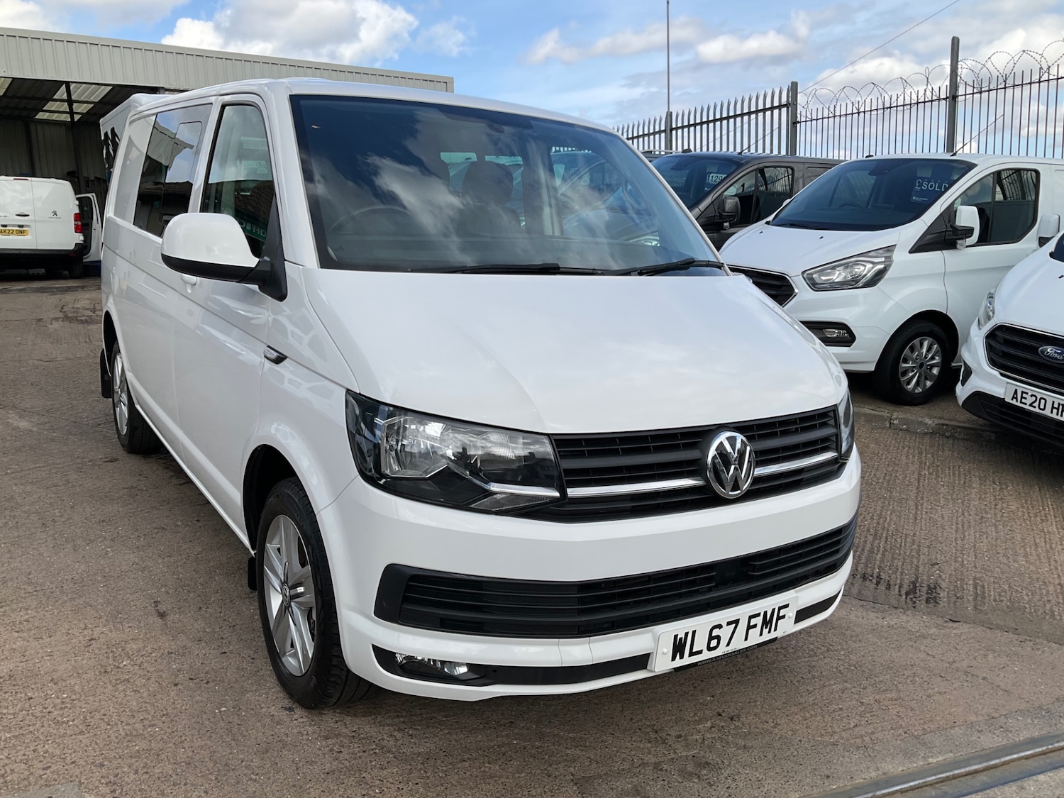 Used Volkswagen Transporter 2017 for sale - 76931772: Photo 14