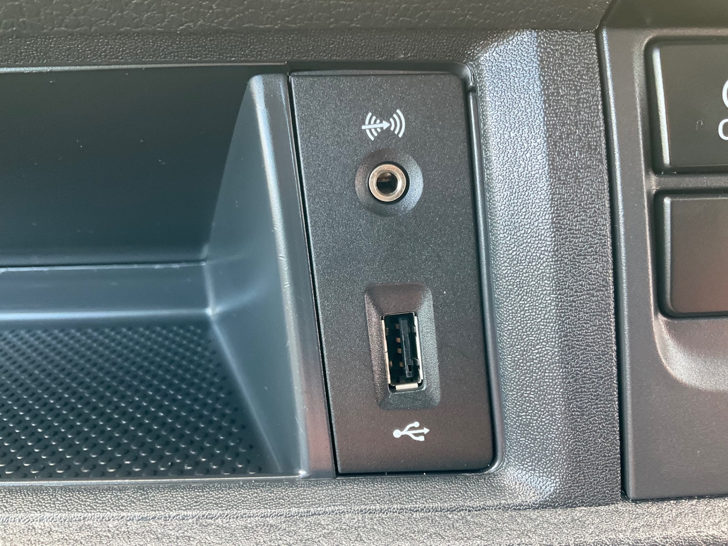 Used Volkswagen Transporter 2017 for sale - 76931772: Photo 26