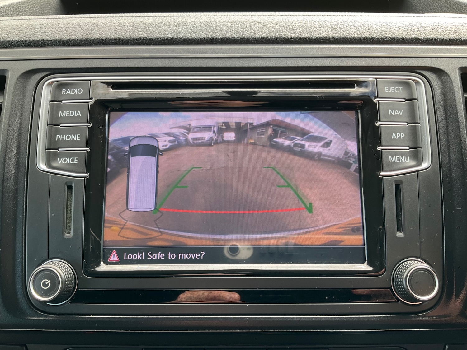 Used Volkswagen Transporter 2017 for sale - 76931772: Photo 32