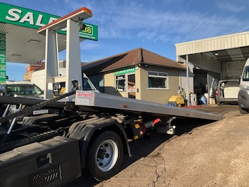 Used Isuzu Forward 2018 for sale - 76554497: Photo