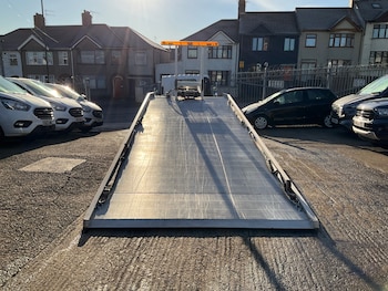 Used Isuzu Forward 2018 for sale - 76554497: Photo