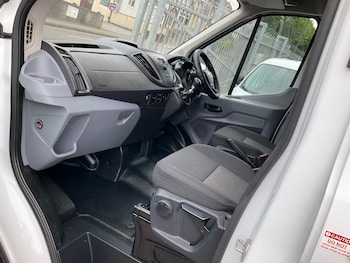 Used Ford Transit 2018 for sale - 77996980: Photo