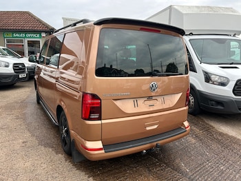 Used Volkswagen Transporter 2020 for sale - 76142442: Photo 2