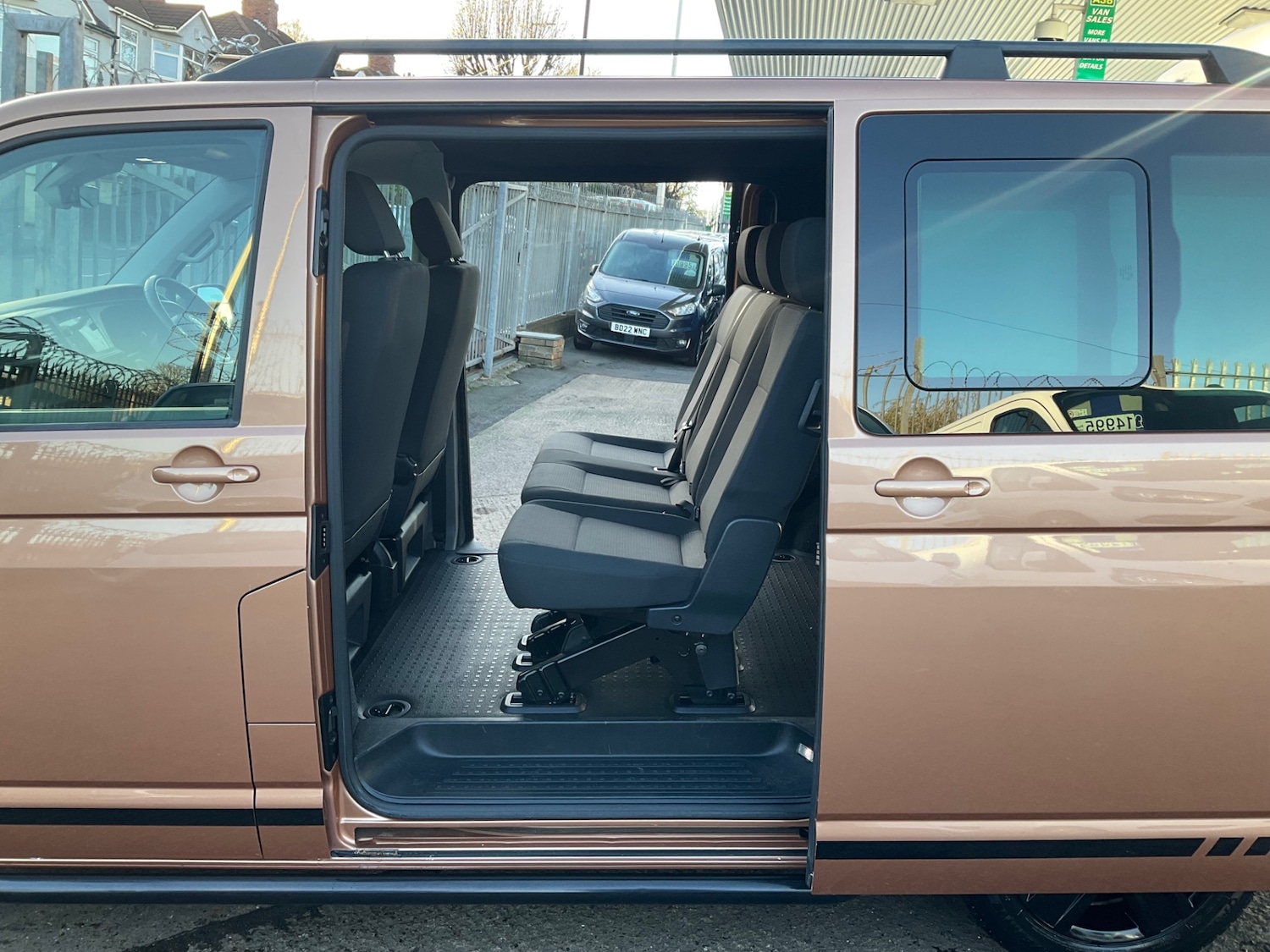 Used Volkswagen Transporter 2020 for sale - 76142442: Photo 3