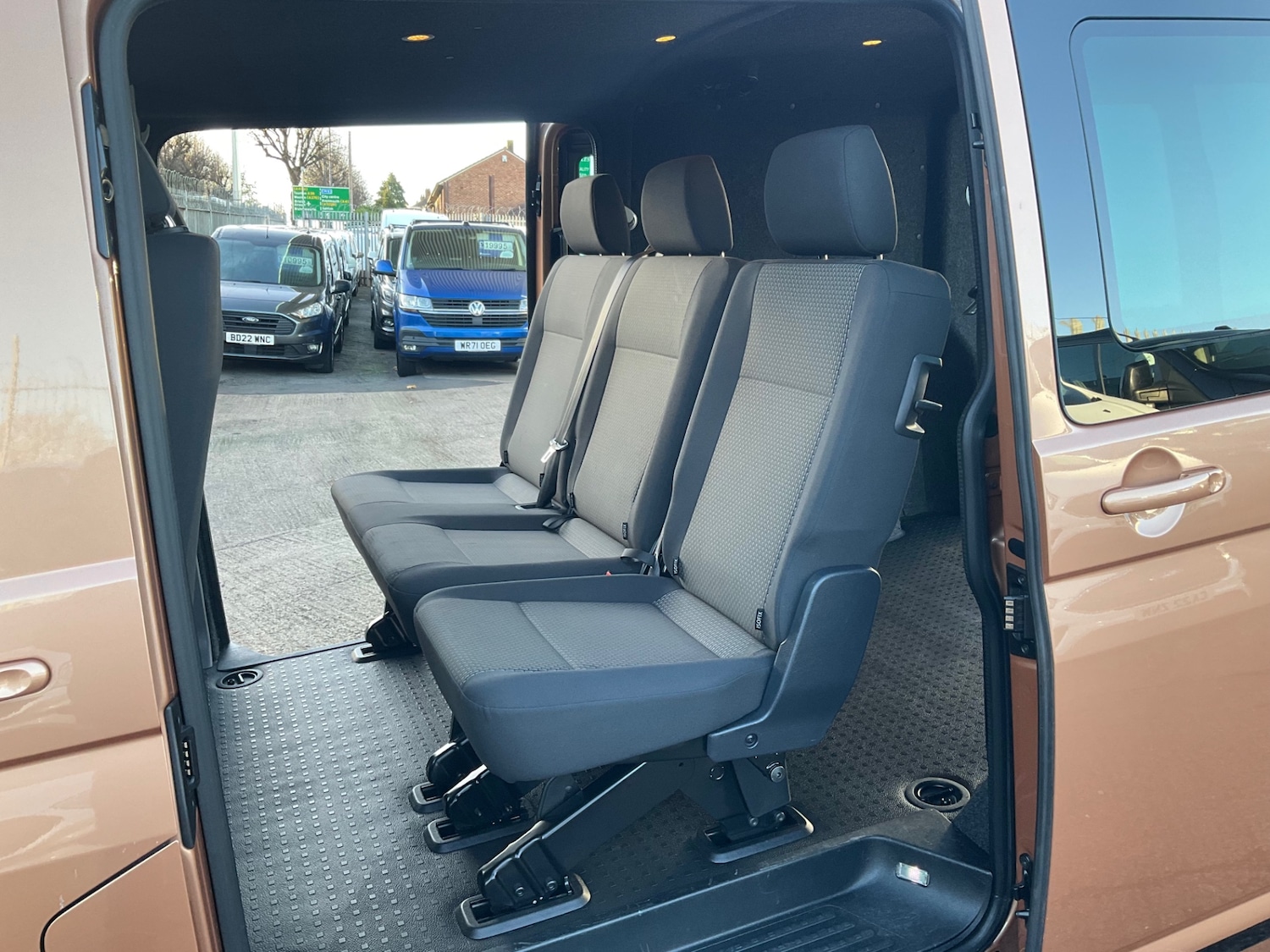 Used Volkswagen Transporter 2020 for sale - 76142442: Photo 4
