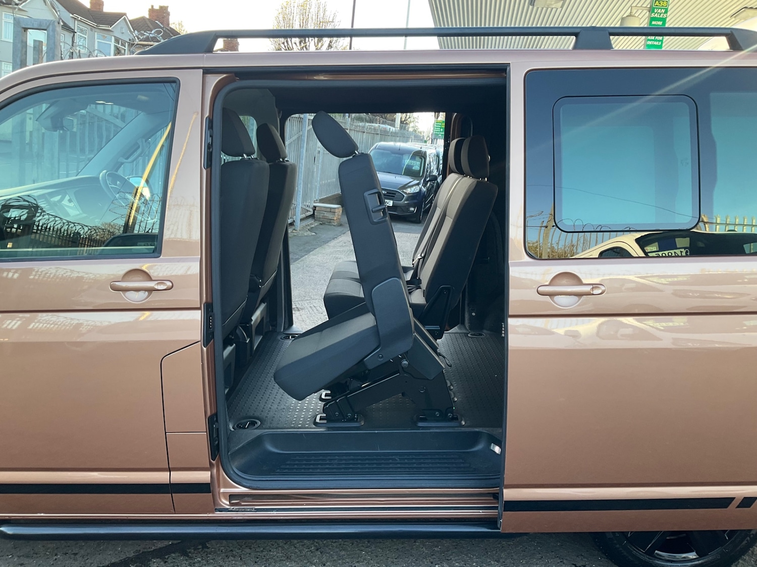 Used Volkswagen Transporter 2020 for sale - 76142442: Photo 5