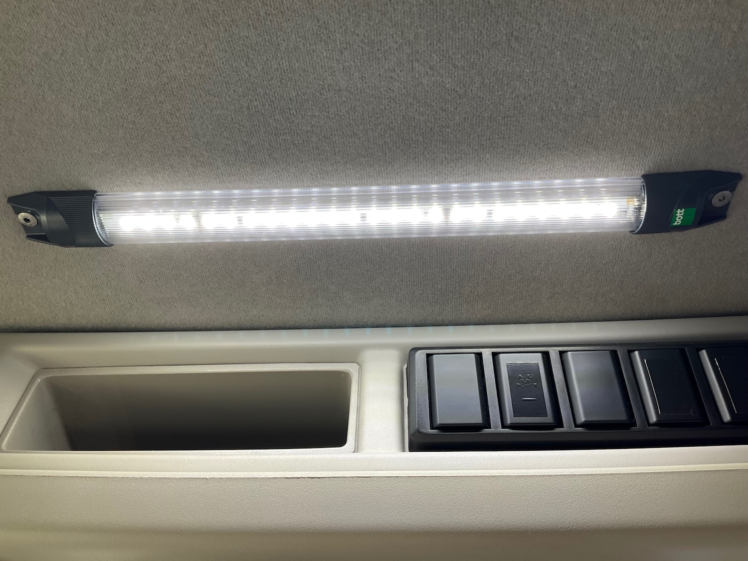 Used Ford Transit 2018 for sale - 76693081: Photo 30