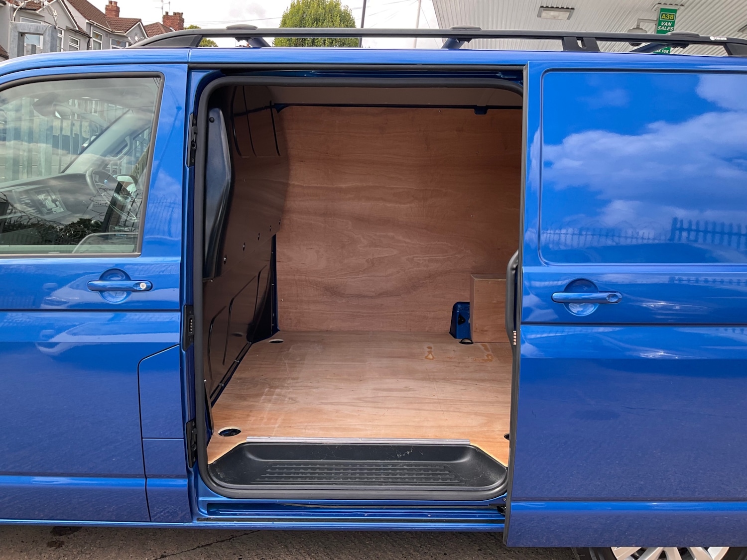 Used Volkswagen Transporter 2021 for sale - 76931689: Photo 3