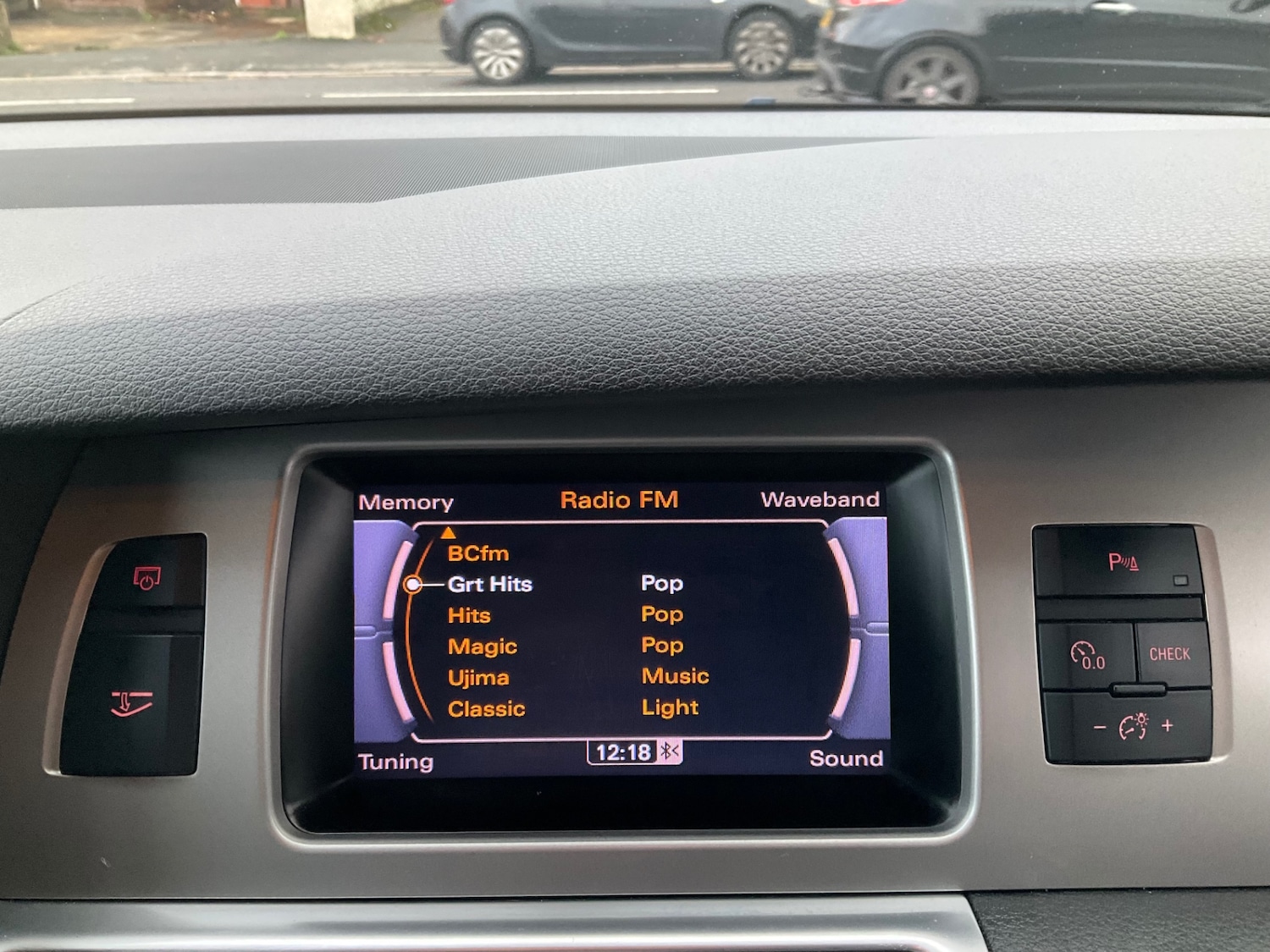 Used Audi Q7 2010 for sale - 75313879: Photo 25