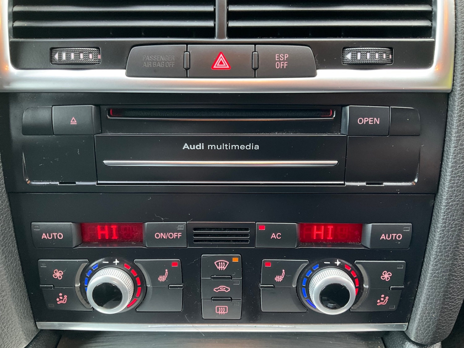 Used Audi Q7 2010 for sale - 75313879: Photo 27