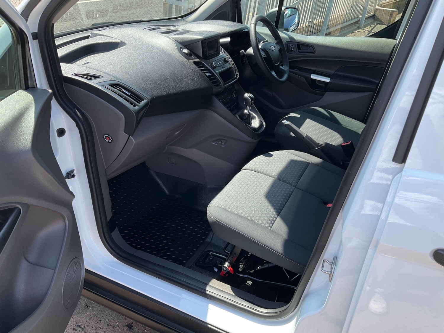 Used Ford Transit Connect 2019 for sale - 76829638: Photo 2