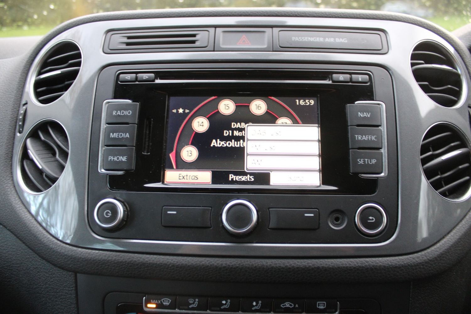 Used Volkswagen Tiguan 2014 for sale - 76548149: Photo 16