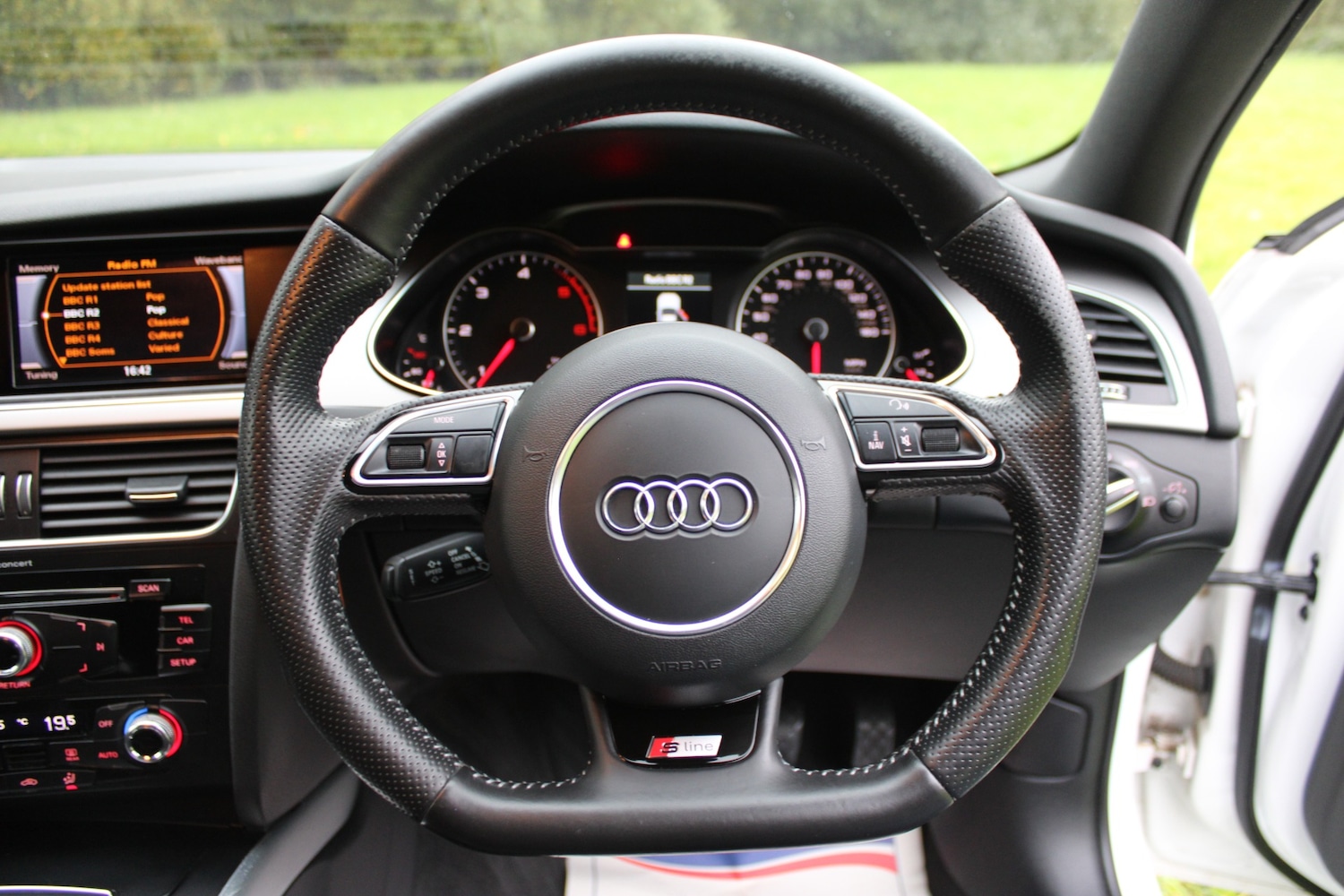 Used Audi A4 2015 for sale - 76294383: Photo 12