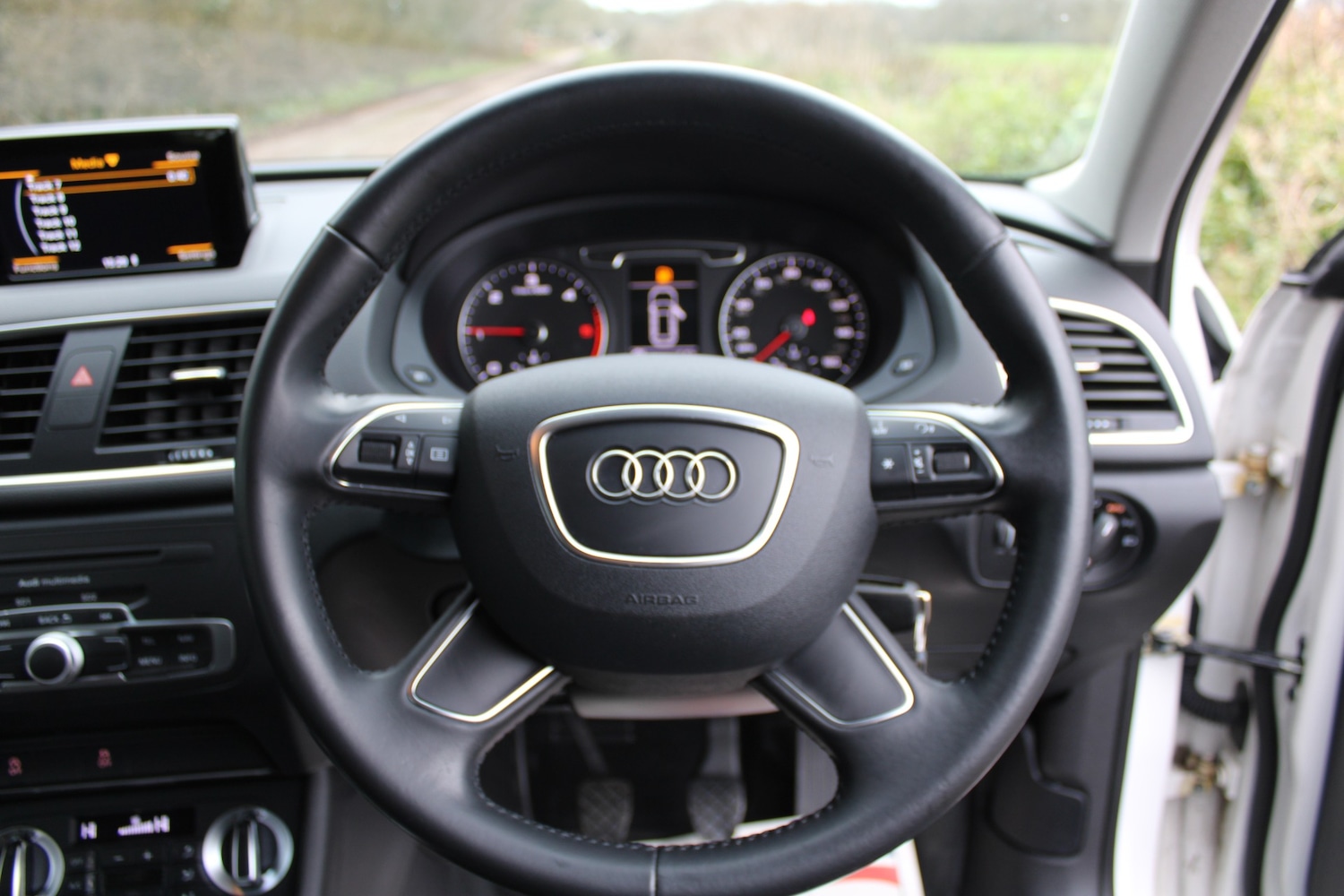 Used Audi Q3 2014 for sale - 77793289: Photo 11