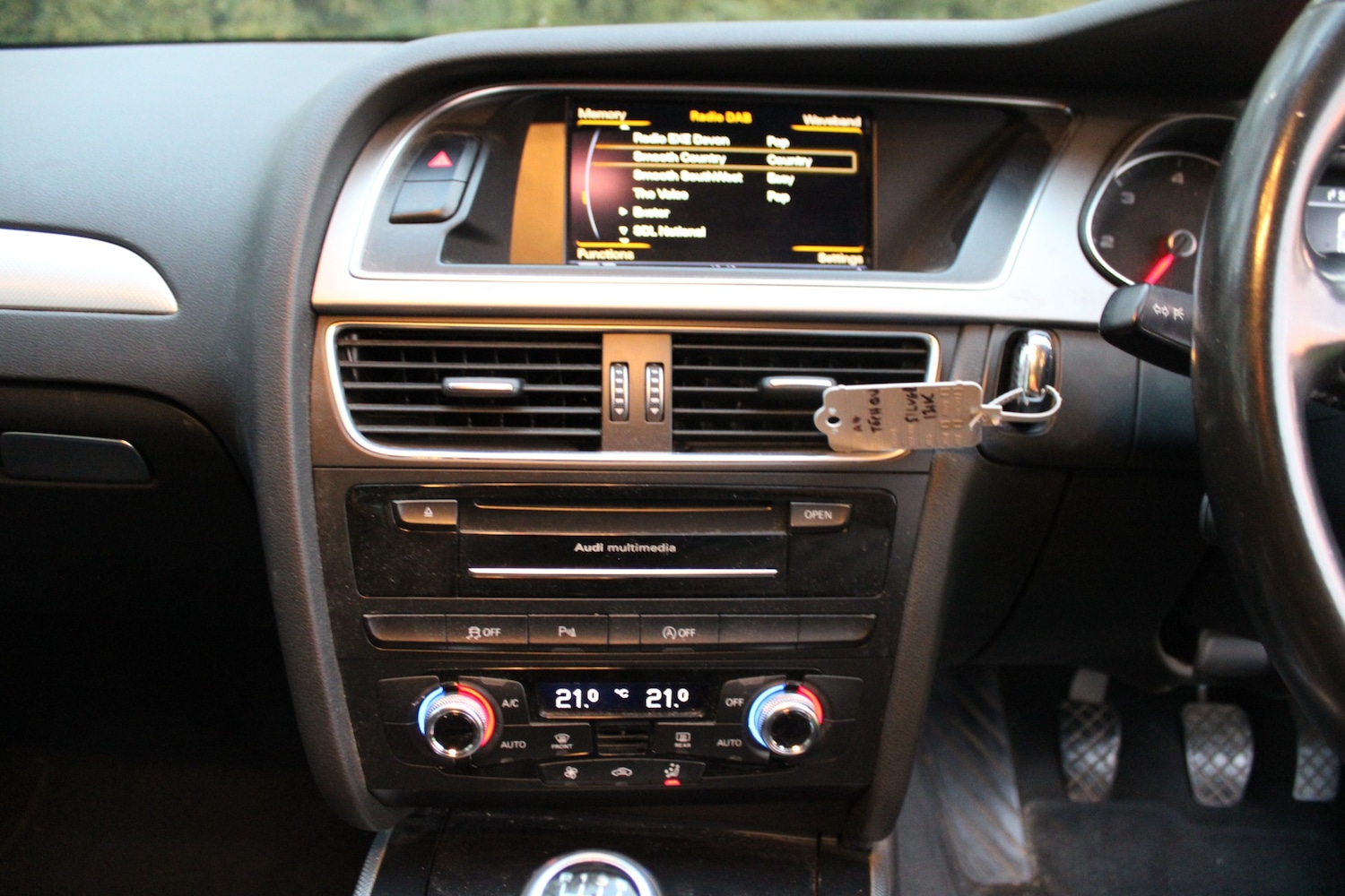 Used Audi A4 2014 for sale - 76387519: Photo 13