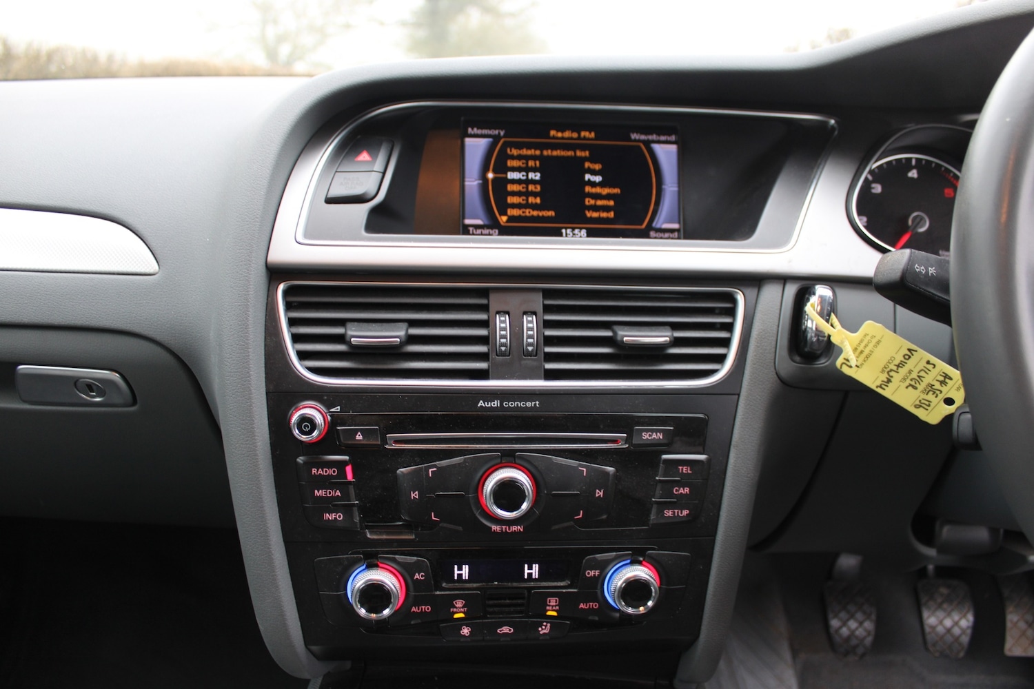 Used Audi A4 2014 for sale - 77891853: Photo 11