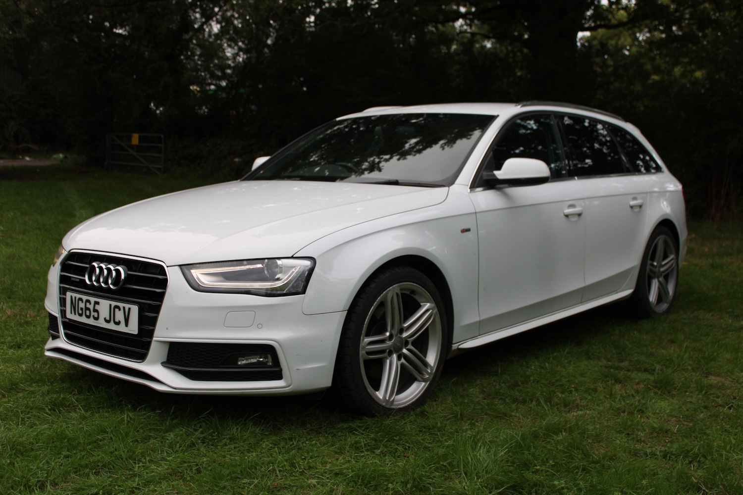 Used Audi A4 2015 for sale - 76347442: Photo 1