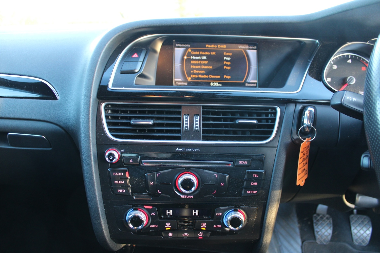 Used Audi A4 2014 for sale - 77896046: Photo 12