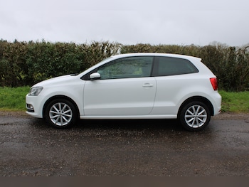 Used Volkswagen Polo 2016 for sale - 78057509: Photo