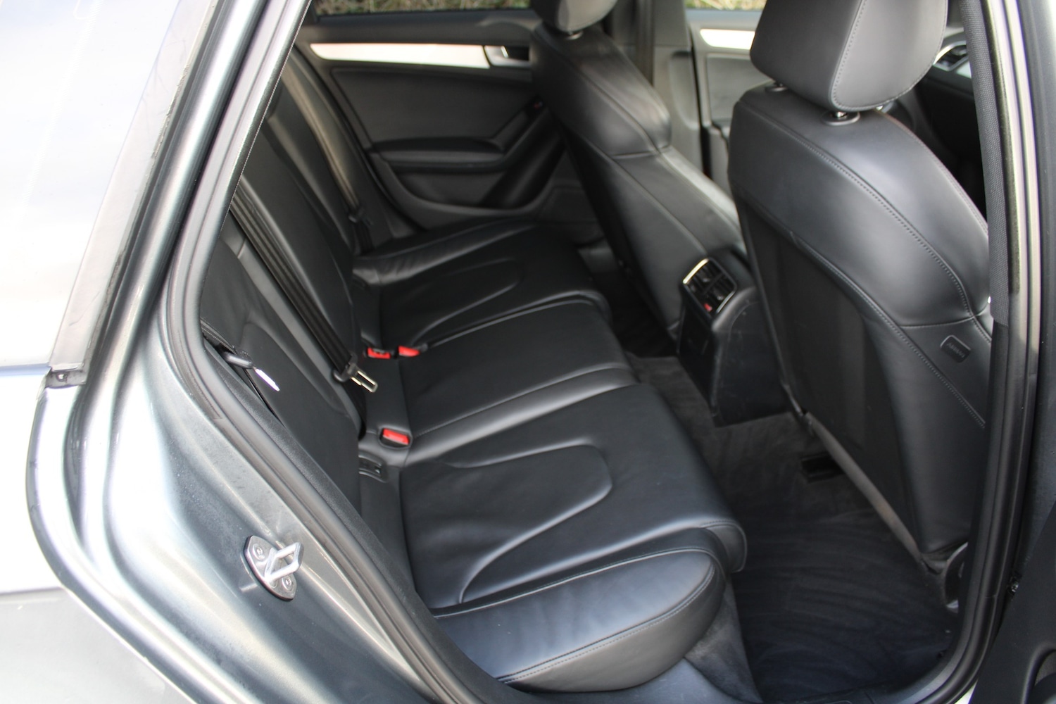 Used Audi A4 2015 for sale - 77400385: Photo 8