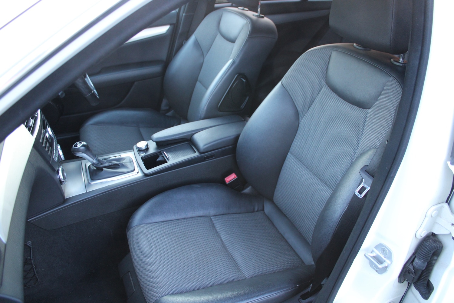 Used Mercedes-Benz C Class 2012 for sale - 77891812: Photo 8