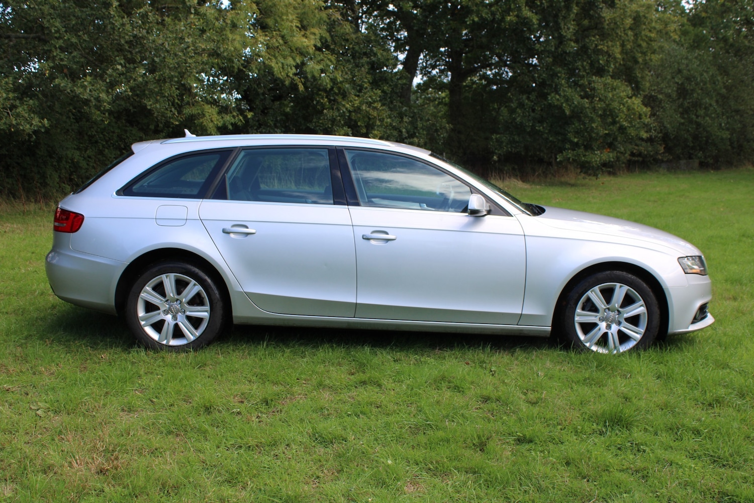 Used Audi A4 2012 for sale - 76348161: Photo 2