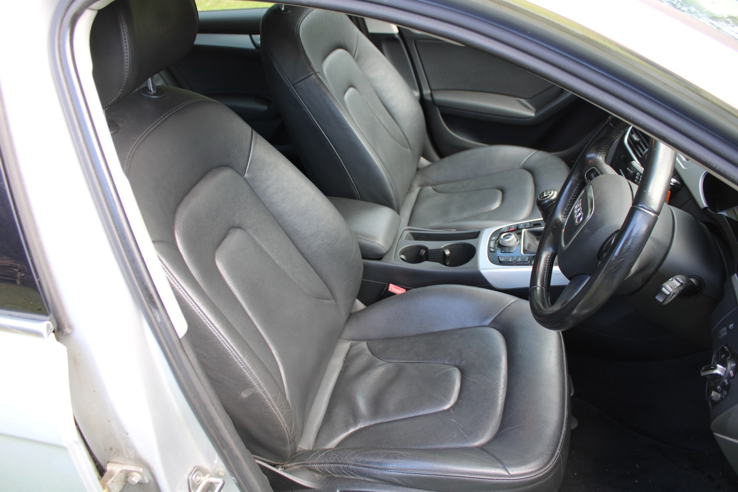 Used Audi A4 2012 for sale - 76348161: Photo 8