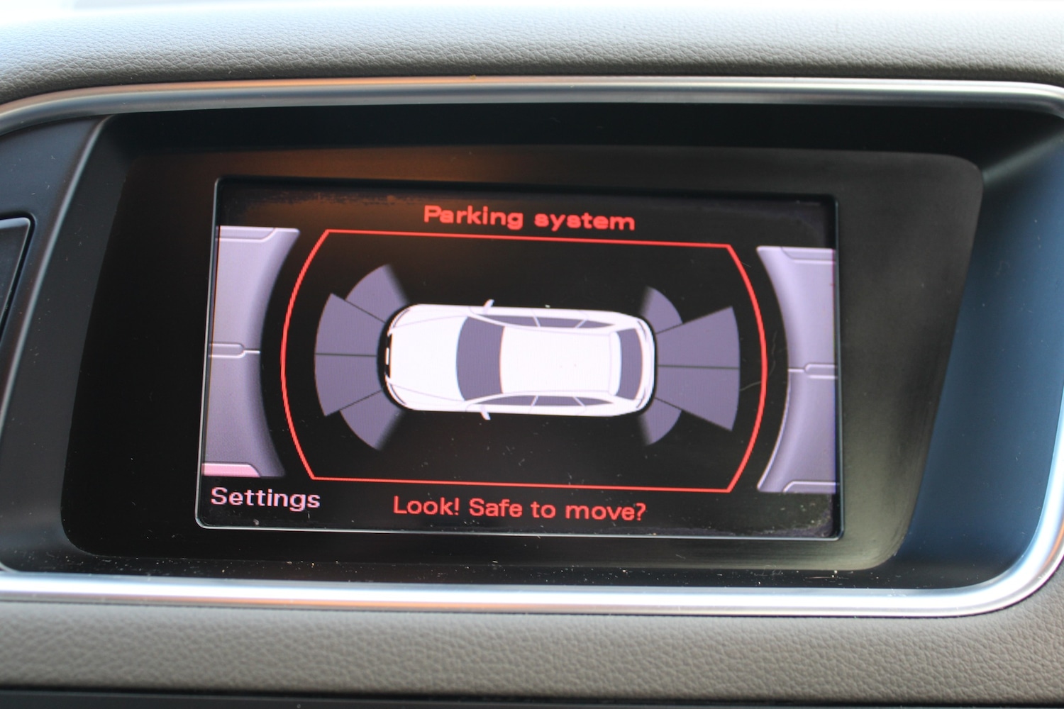 Used Audi Q5 2010 for sale - 77330307: Photo 9