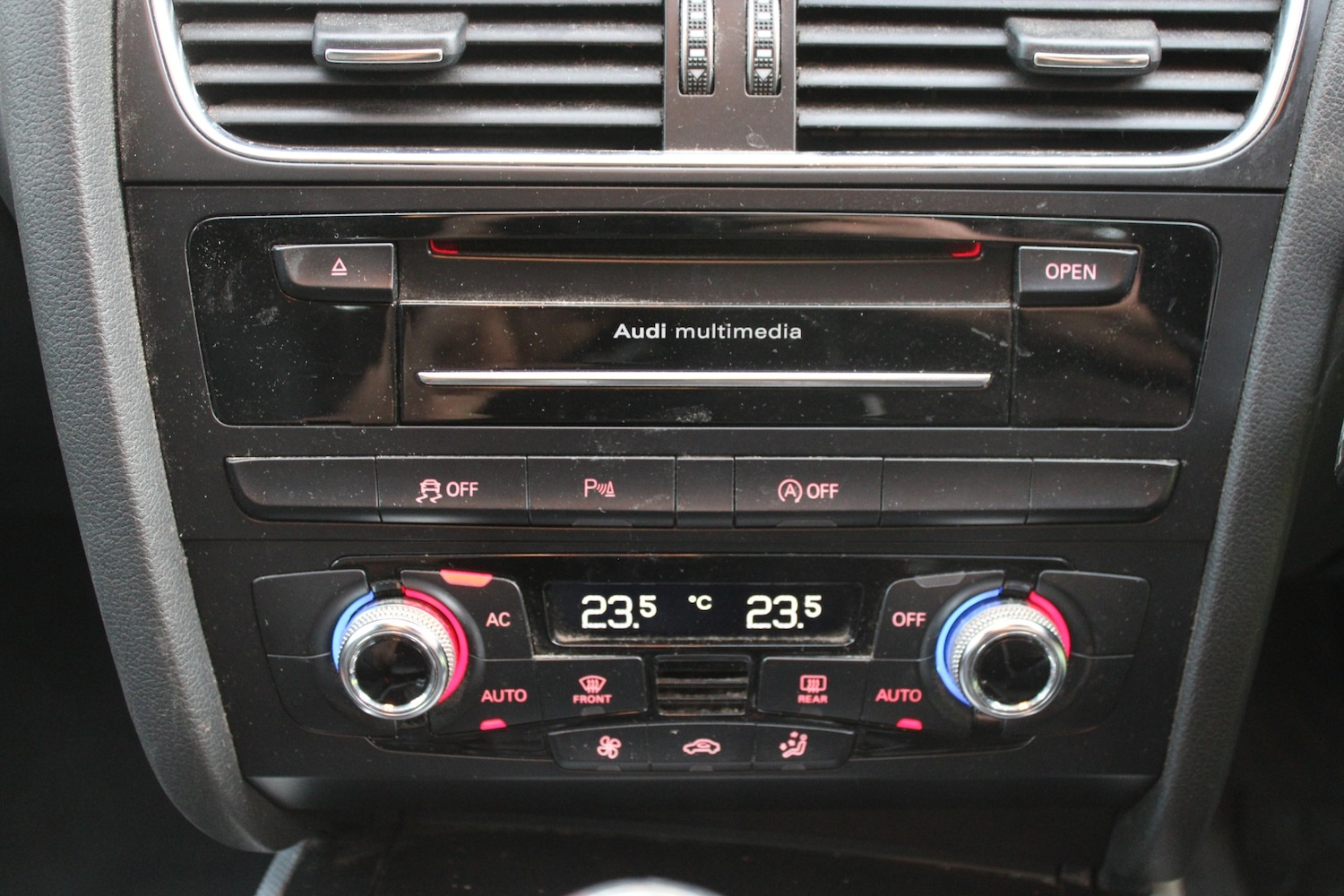 Used Audi A4 2012 for sale - 76387545: Photo 13