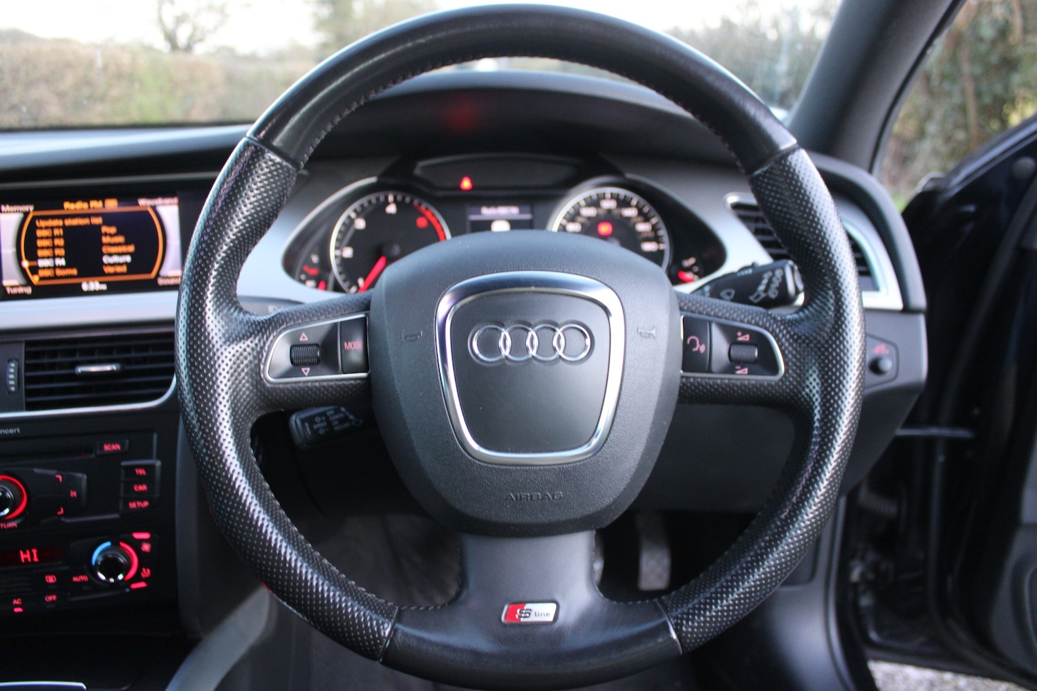 Used Audi A4 2011 for sale - 78062330: Photo 10