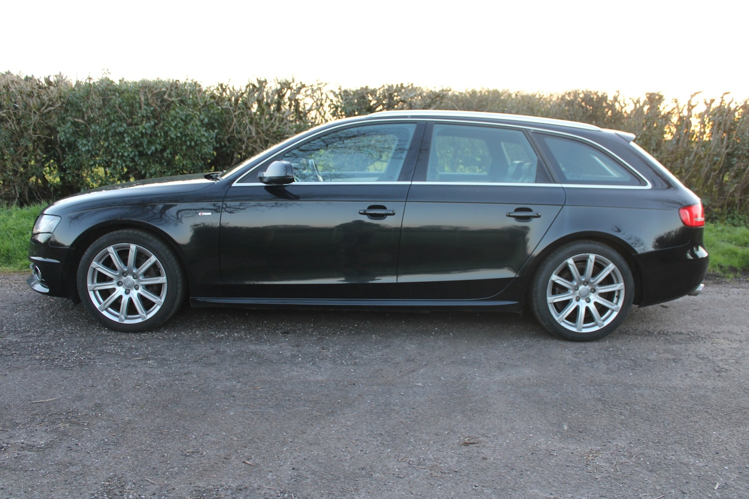 Used Audi A4 2011 for sale - 78062330: Photo 2