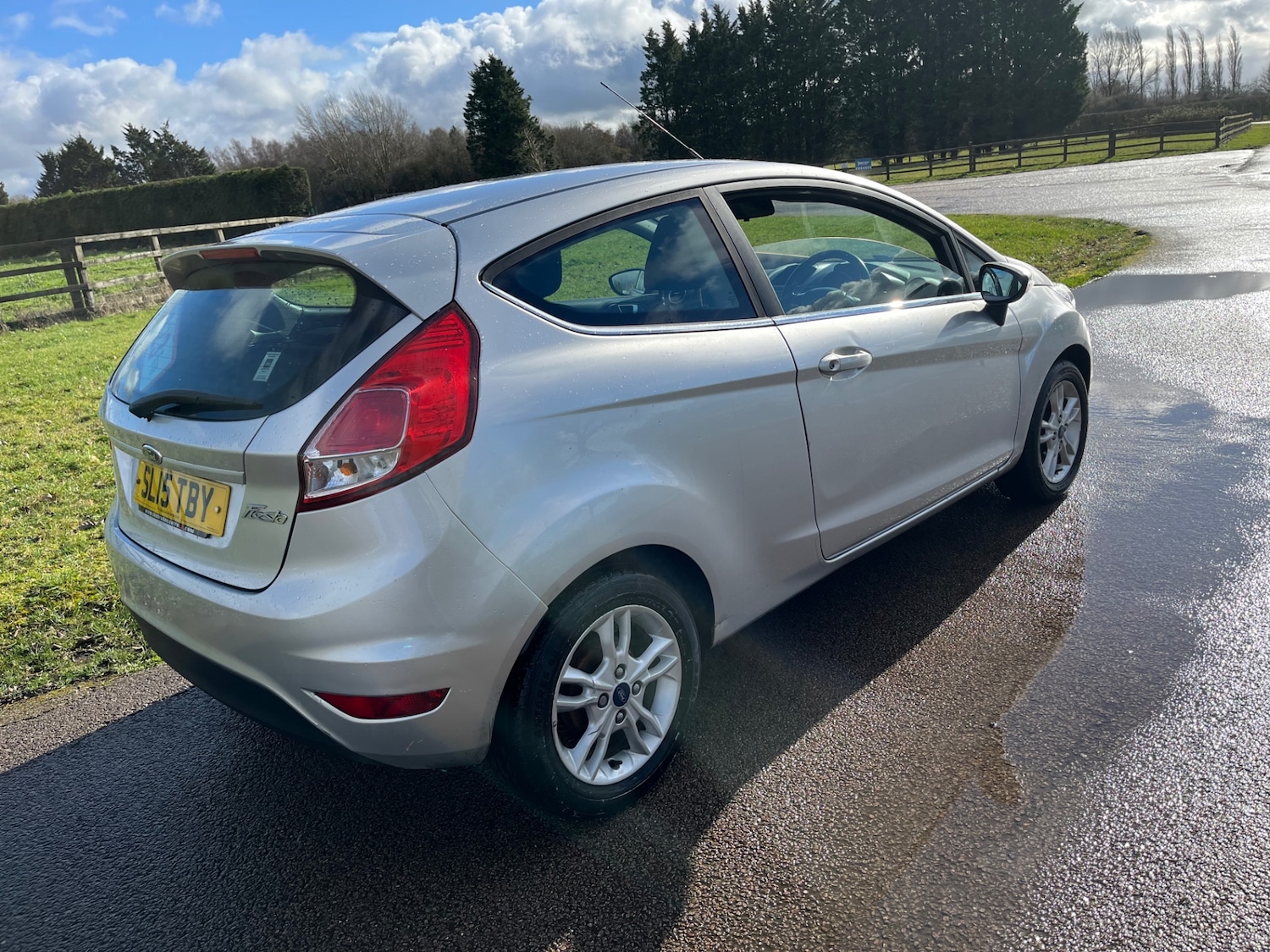 Used Ford Fiesta 2015 for sale - 77568648: Photo 4