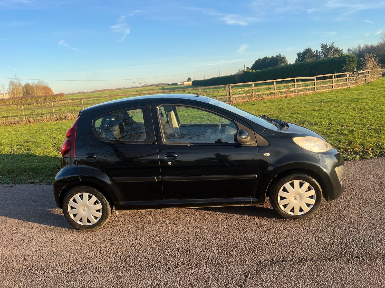 Used Peugeot 107 2012 for sale - 76652298: Photo 3