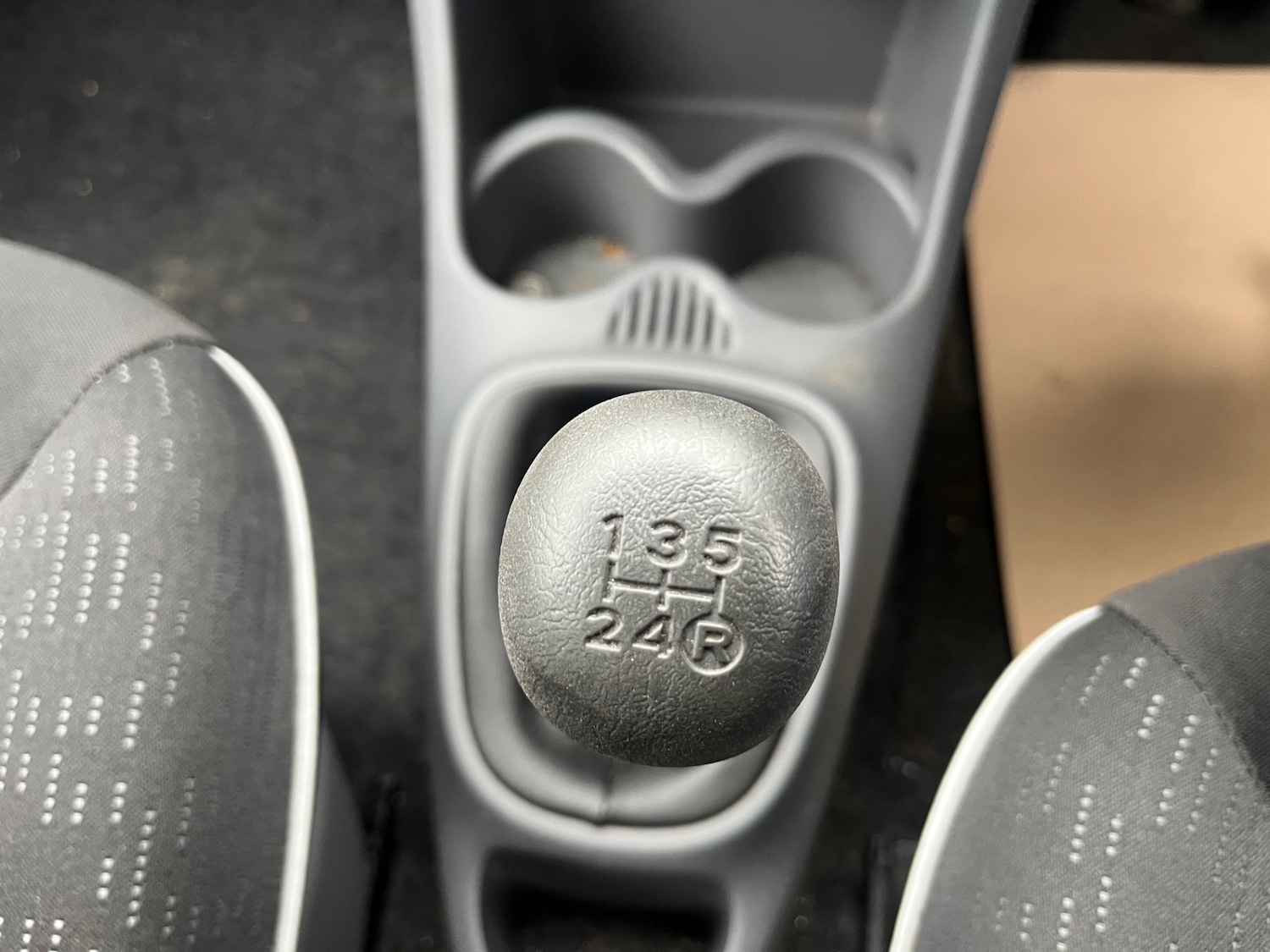 Used Peugeot 107 2009 for sale - 76748309: Photo 13