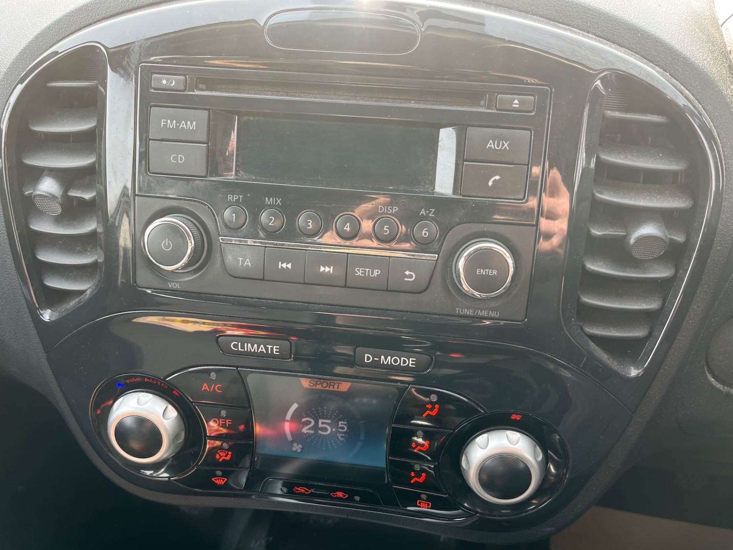 Used Nissan Juke 2012 for sale - 77983700: Photo 16