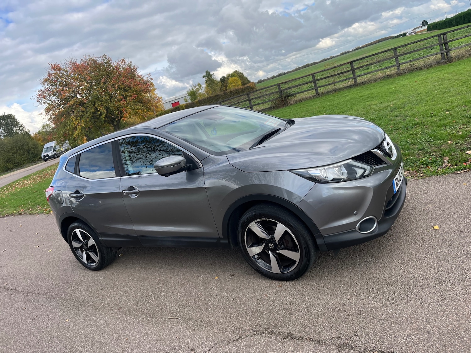 Used Nissan Qashqai 2015 for sale - 76342059: Photo 2
