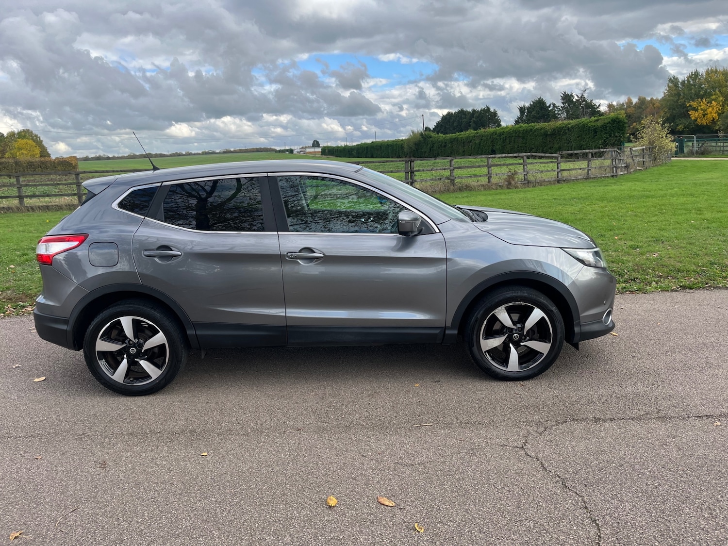Used Nissan Qashqai 2015 for sale - 76342059: Photo 3