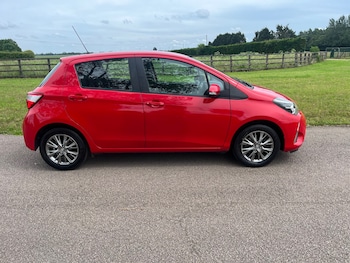 Used Toyota Yaris 2017 for sale - 78938750: Photo