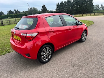 Used Toyota Yaris 2017 for sale - 78938750: Photo