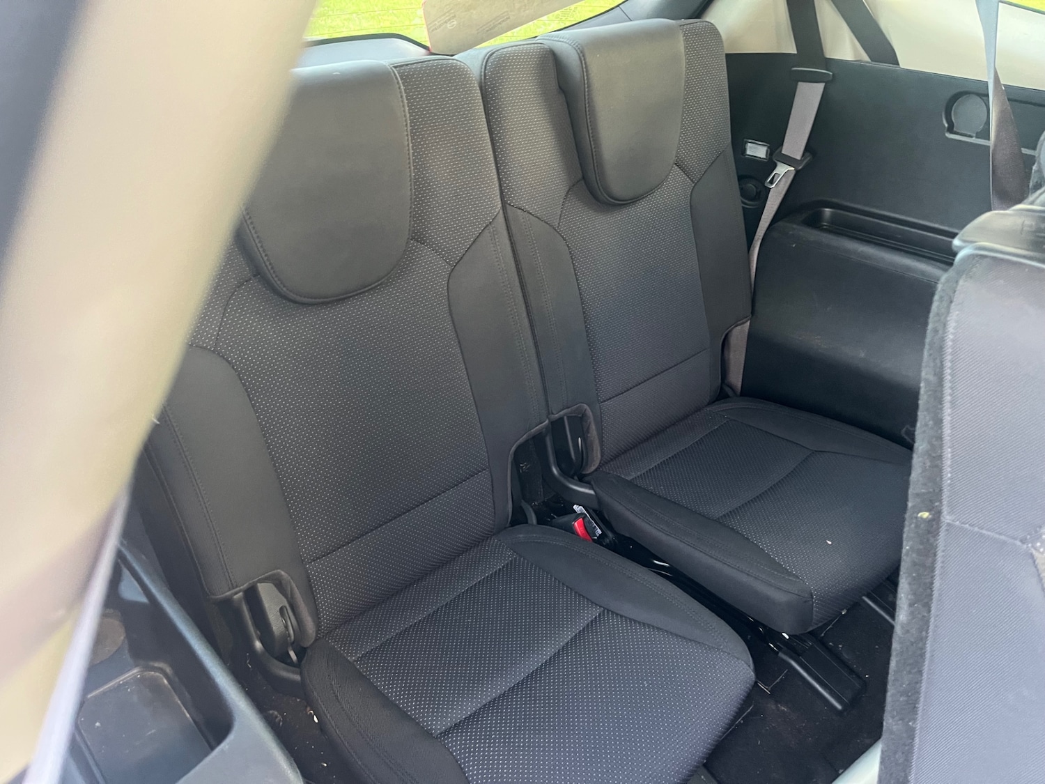 Used Kia Carens 2015 for sale - 76892223: Photo 12