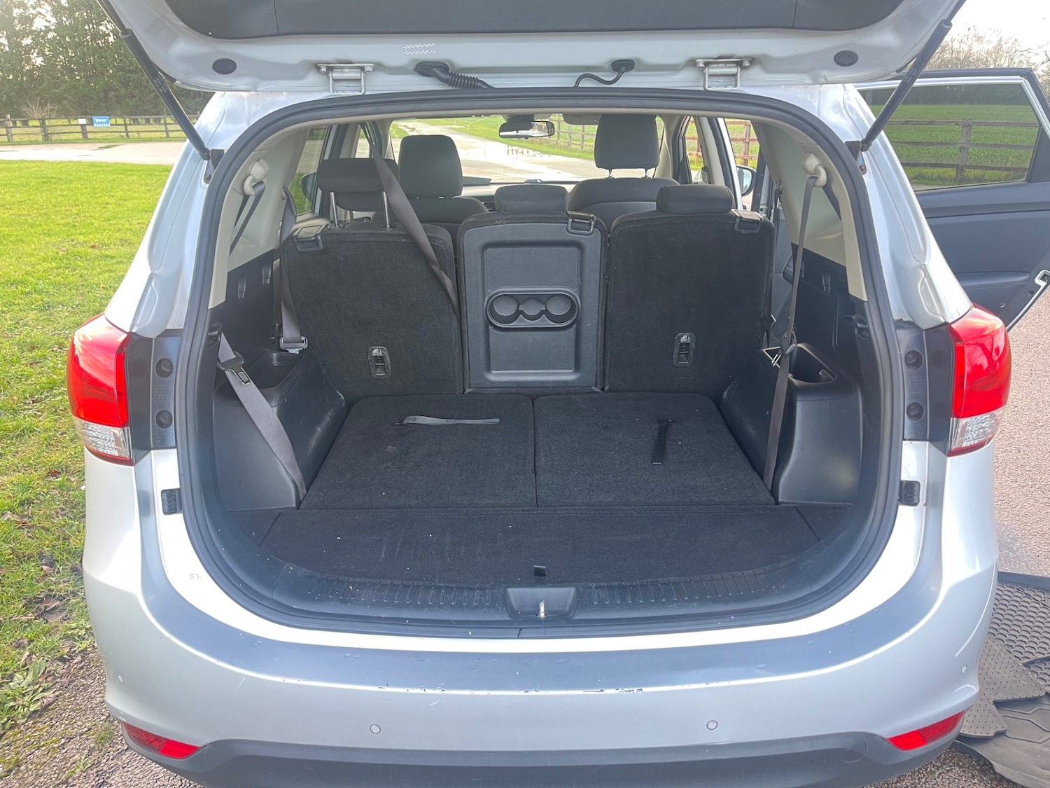 Used Kia Carens 2015 for sale - 76892223: Photo 16