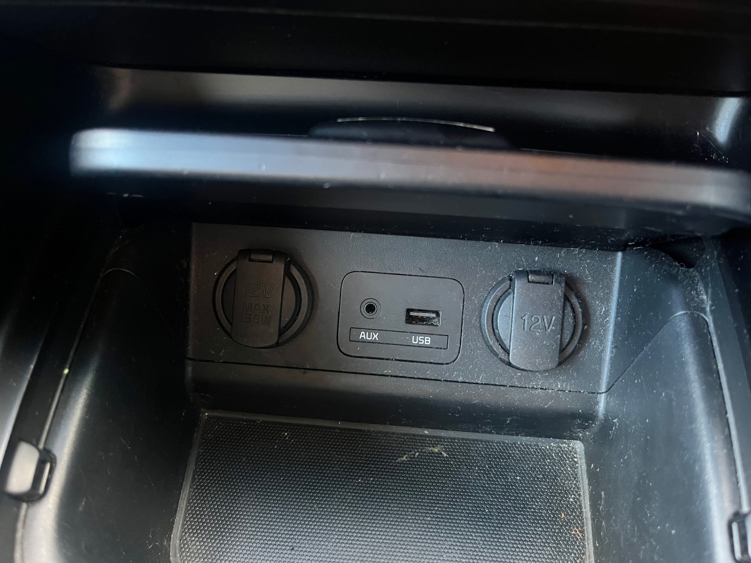 Used Kia Carens 2015 for sale - 76892223: Photo 19