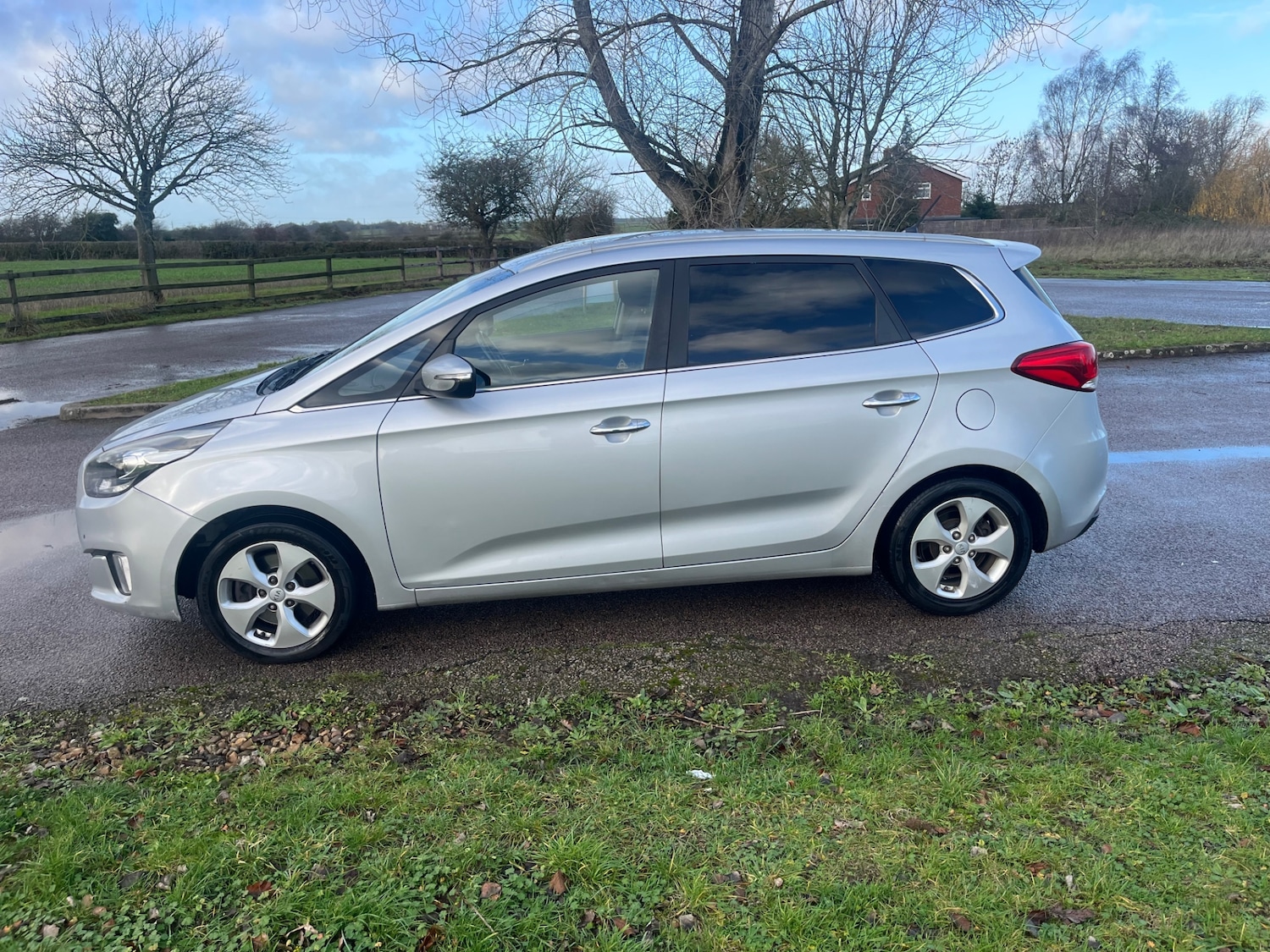 Used Kia Carens 2015 for sale - 76892223: Photo 7