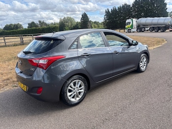 Used Hyundai i30 2015 for sale - 79420998: Photo