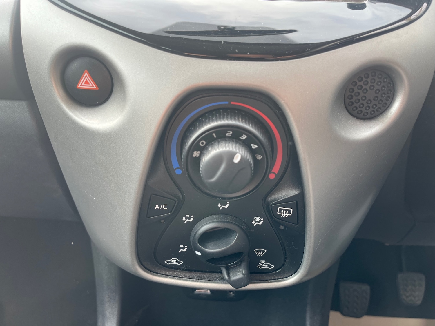Used Peugeot 108 2018 for sale - 77968933: Photo 16