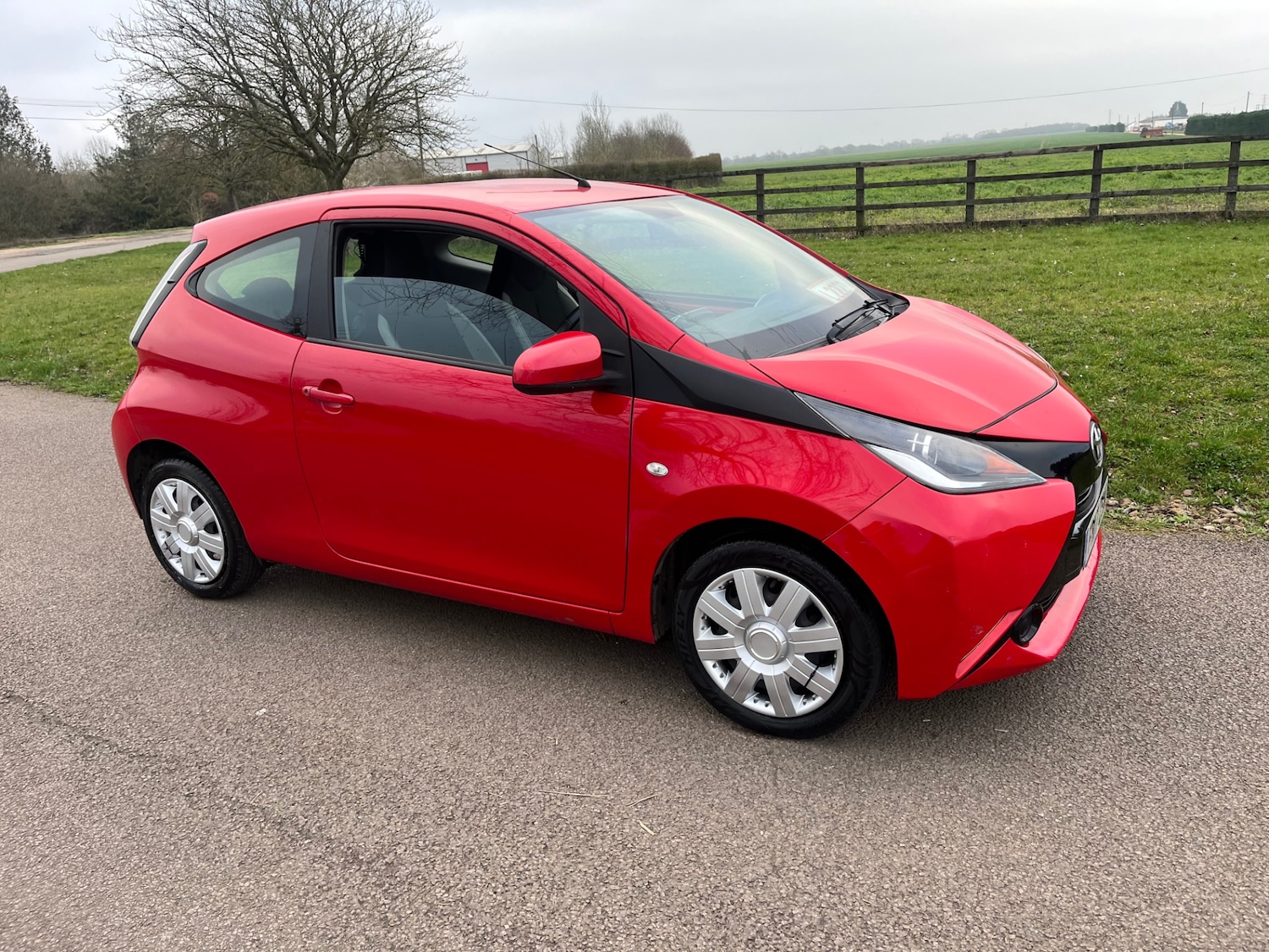 Used Toyota AYGO 2017 for sale - 77812932: Photo 2