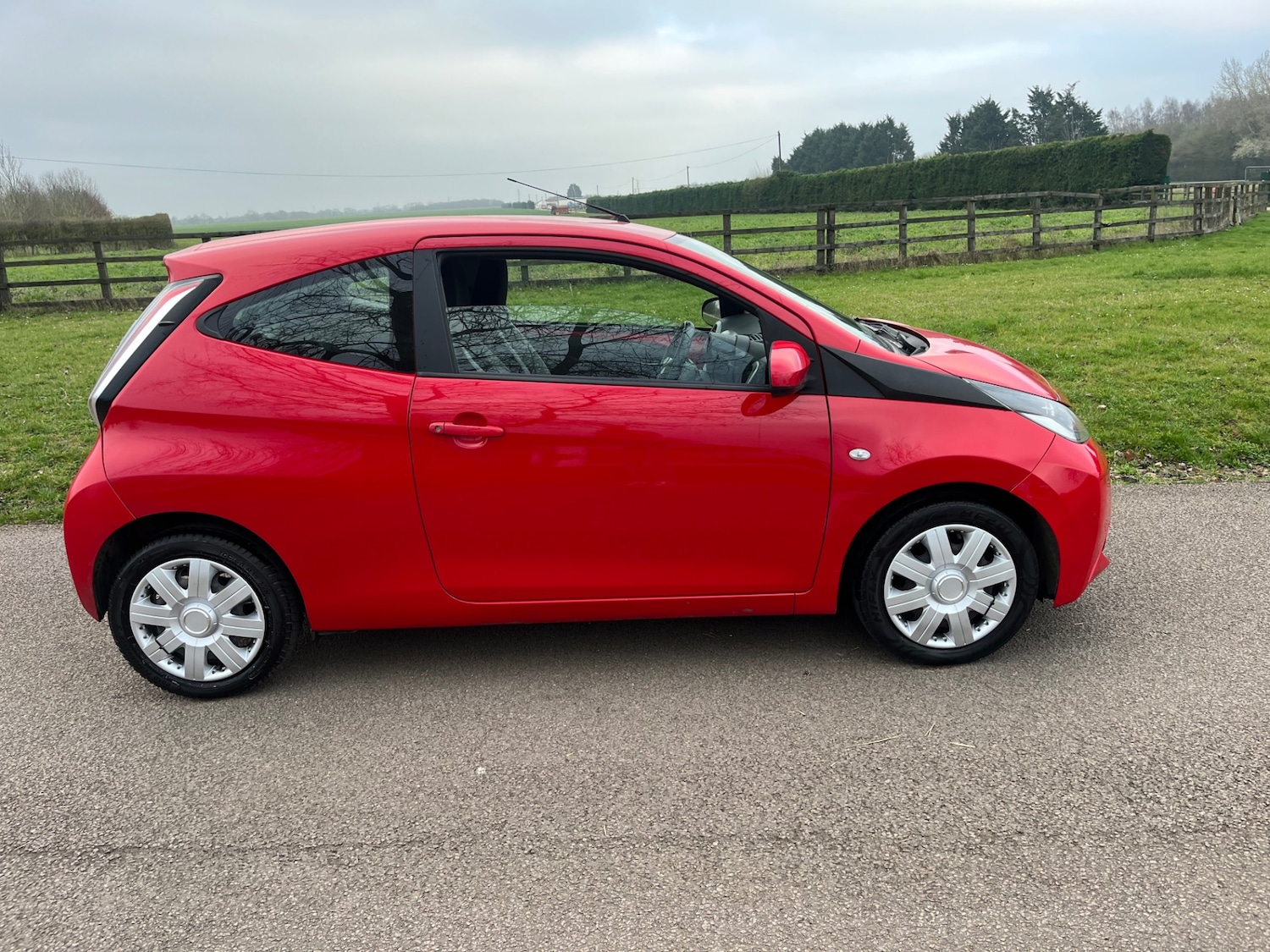 Used Toyota AYGO 2017 for sale - 77812932: Photo 3